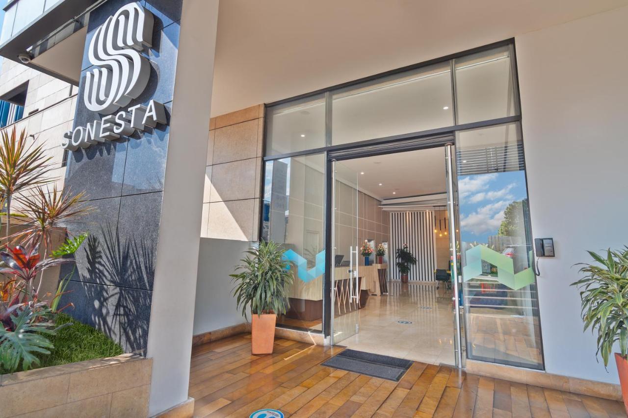 Sonesta Hotel Ibagué 外观 照片 Entrance to the hotel