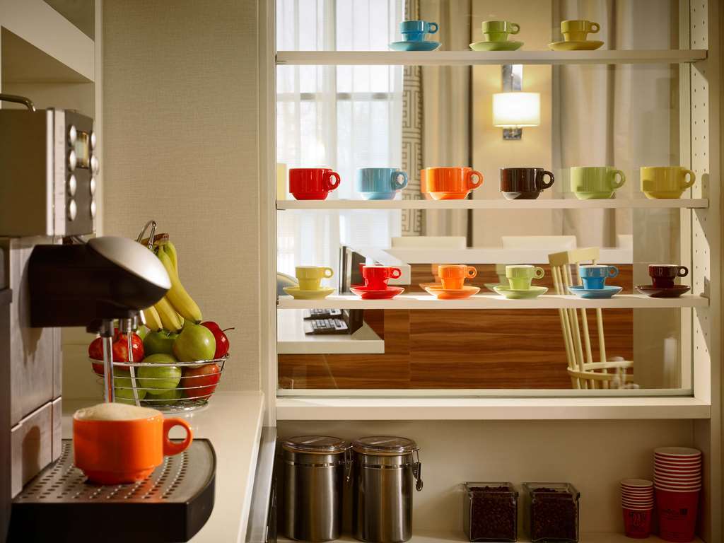 Sonesta Hotel Ibagué 设施 照片 A Nespresso machine